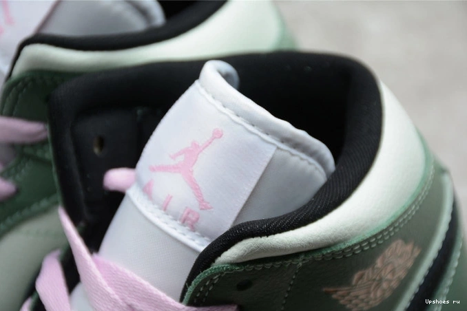 CZ0774-300 1 Green Jordan Mid Dutch 0504